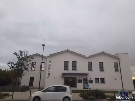 a louer. a vendre .cabinet médicaux dans pole santé 33 saint medard en jalles.e