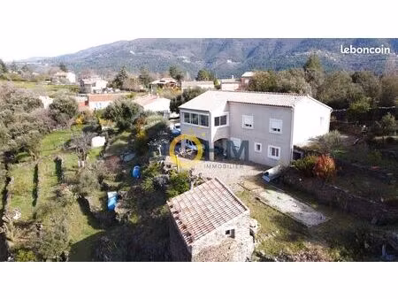 villa 6 pièces 125 m²