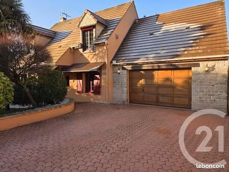 pavillon 5 pièces 149 m²