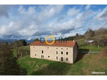 ferme 2 pièces 400 m²