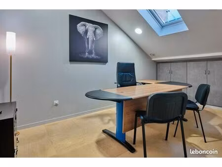 bureau à louer en plein centre de mâcon de 10.05 m²