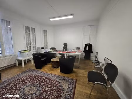 bureaux 56 m² melun