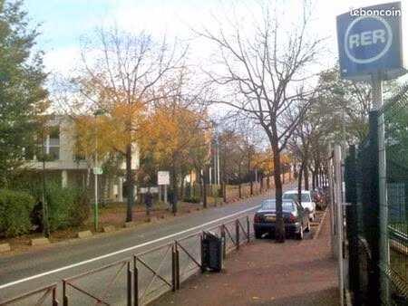 a coté de la gare rer de noisiel  bureaux climatisés de 12 à 35m²