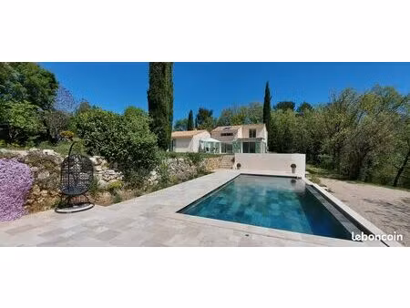 maison - 170m² - 7 pièces - 10000m²