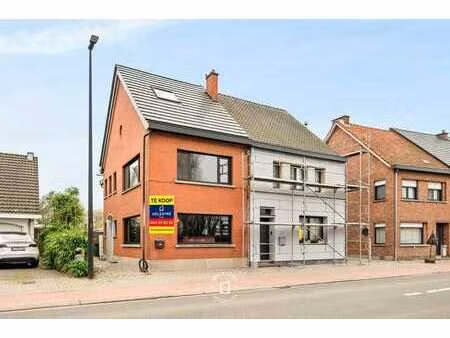 instapklare  trendy halfopen bebouwing met tuin en modern...