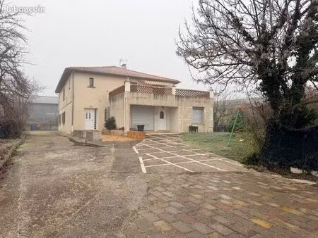 maison d'artisan de 256m2 sur 1300m2 de terrain