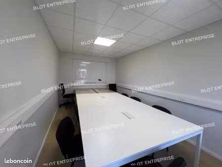 local d'activité 212 m²