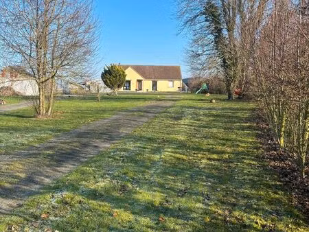 maison avec sous sol situé à crosmières 72200