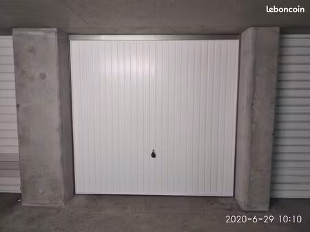 garage box ecully  22 000eur