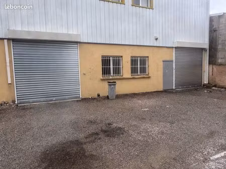 location local 250 m2