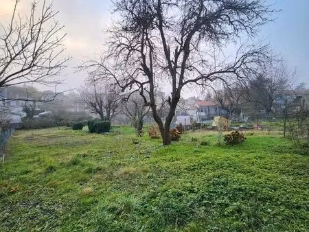 immeuble 10 pièces 200 m²