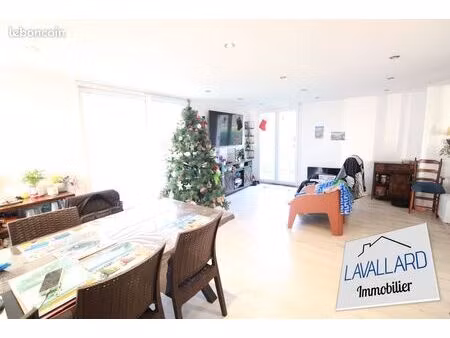 propriété 6 pièces 118 m²