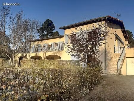 maison - 250 m² - 10 pièces à courpière