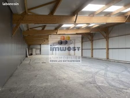 local d'activité 225 m²