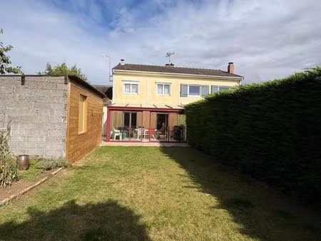 maison 6 pièces 85 m²