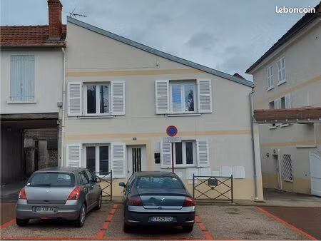 opportunité d’investissement 9% – à vendre local professionnel – juziers (78)