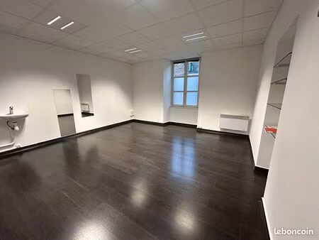 local commercial 70 m² combourg
