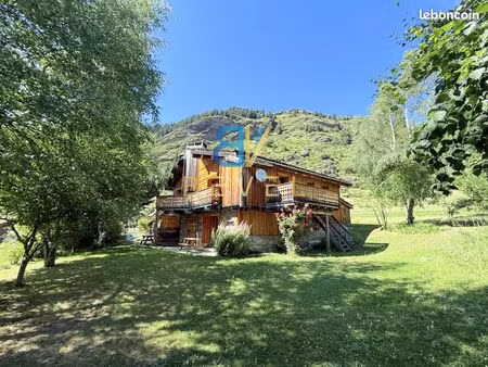 propriété 11 pièces 225 m²