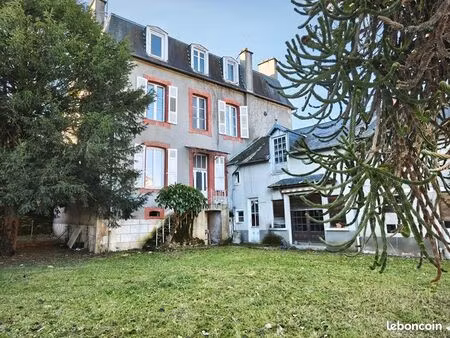 immeuble 8 pièces 210 m²