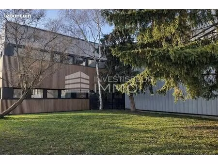 local industriel 1 900 m²