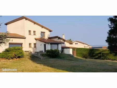 particulier vend maison avec vue exceptionnelle sur les hauteurs de boisset-saint-priest