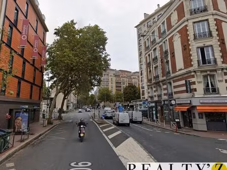 local commercial 48 m²