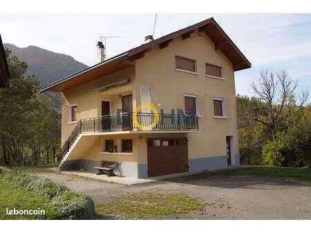 maison 7 pièces 162 m²