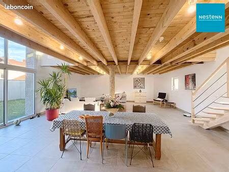 propriété 5 pièces 180 m²