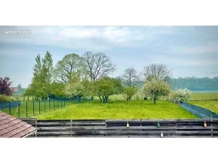 terrain constructible - 2000 m² viabilisé