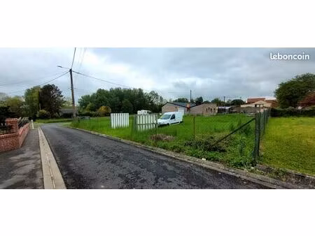 terrain constructible viabilisé 441m²