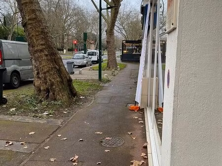 local commercial sur axe passant