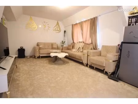 immeuble 9 pièces 200 m²