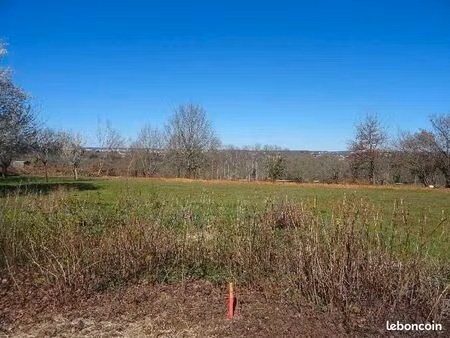 terrain 2 370 m² panazol