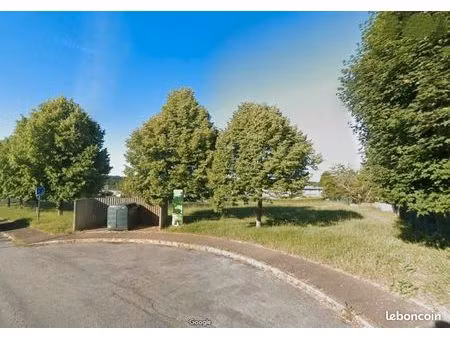 terrain 563 m² menucourt