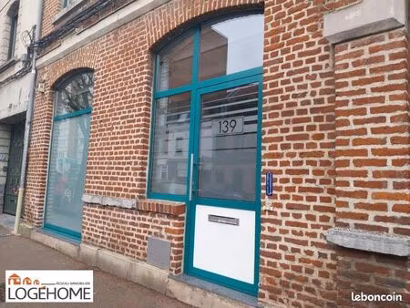 commerce santé 44 m²