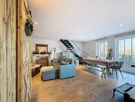 magnifique triplex avec jardin