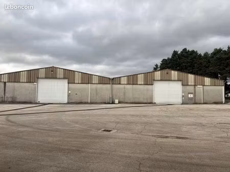 à louer local 1000 m2