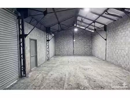 entrepôt 175 m² stockage