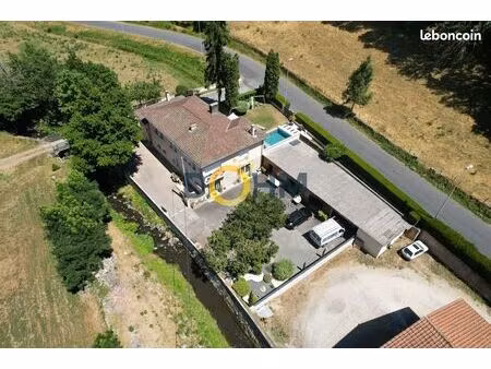 maison 12 pièces 295 m²