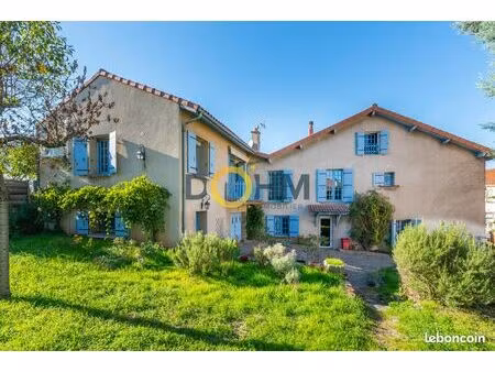 maison 9 pièces 178 m²