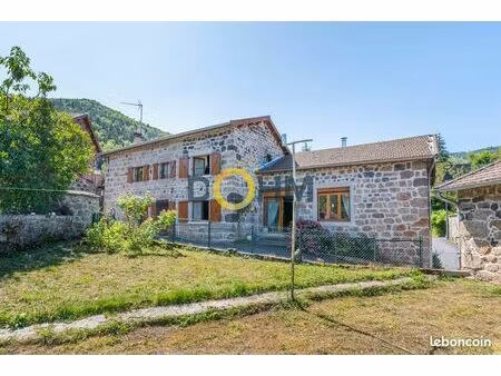 maison 12 pièces 194 m²