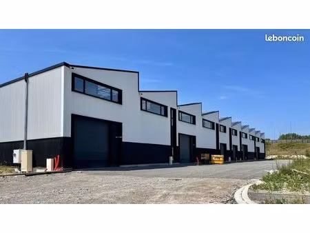 local bureaux 4 571 m²