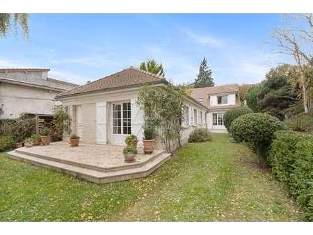 maison de luxe à vendre à mareil-marly : 998 000 € | 166m²