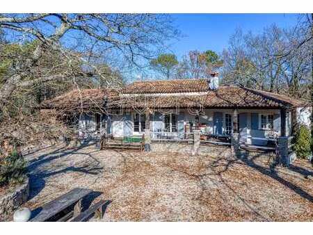 maison de luxe à vendre à tourrettes : 760 000 € | 173m²