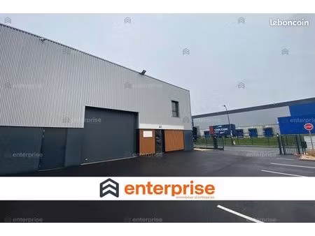 local d'activité 351 m²