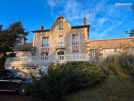 propriété 14 pièces 319 m²