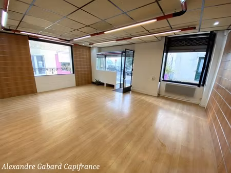 langon centre ville - immeuble en pierres comprenant 2 appartements loués et 1 local comme
