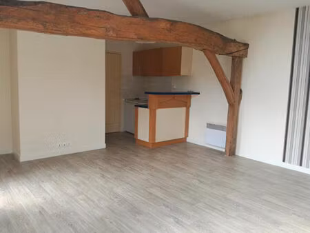 a louer - appartement au coeur de doué la fontaine - 2 pèces - 43m² - dl5971