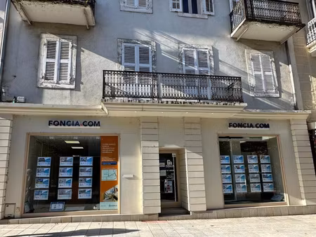 emplacement no1 - 180m2 + 93m2 de sous sol - 391 rue de genè