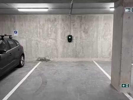 garage a vendre avec borne electrique